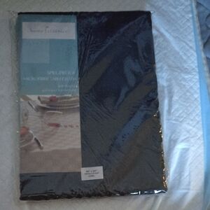 Home Classics black Tablecloth